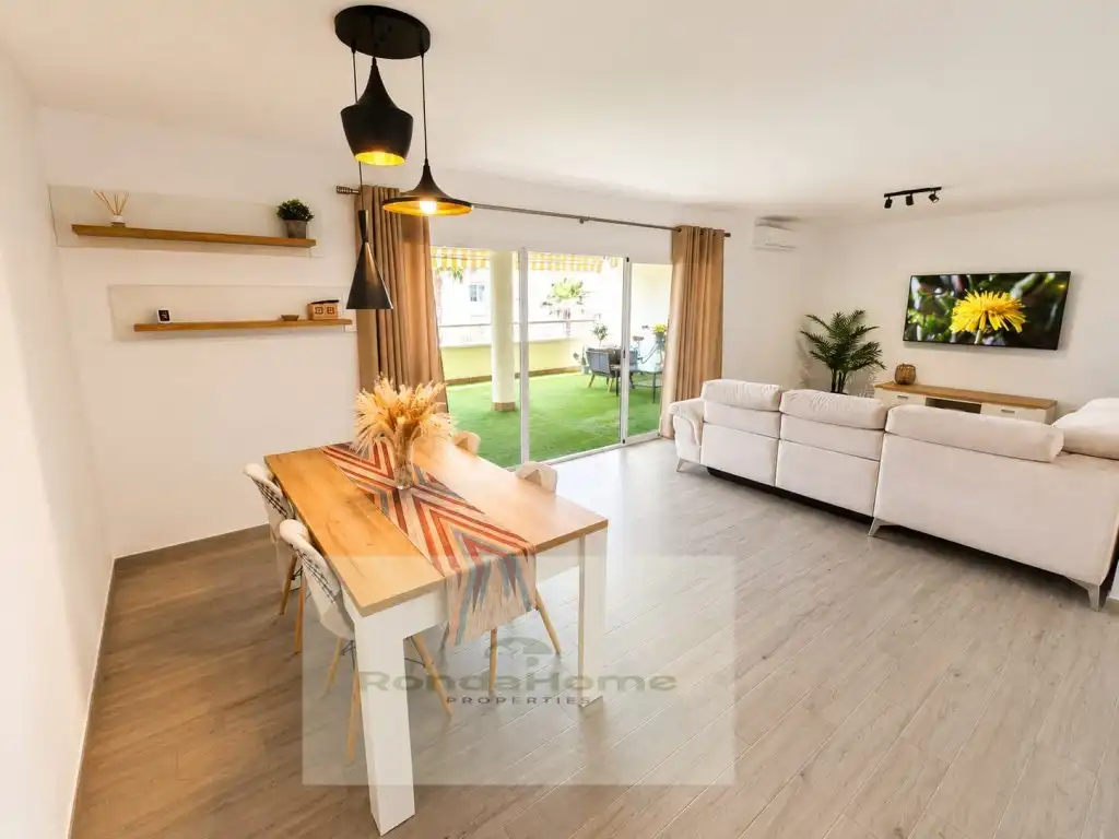 Sala de estar de Piso de alquiler en Benalmádena