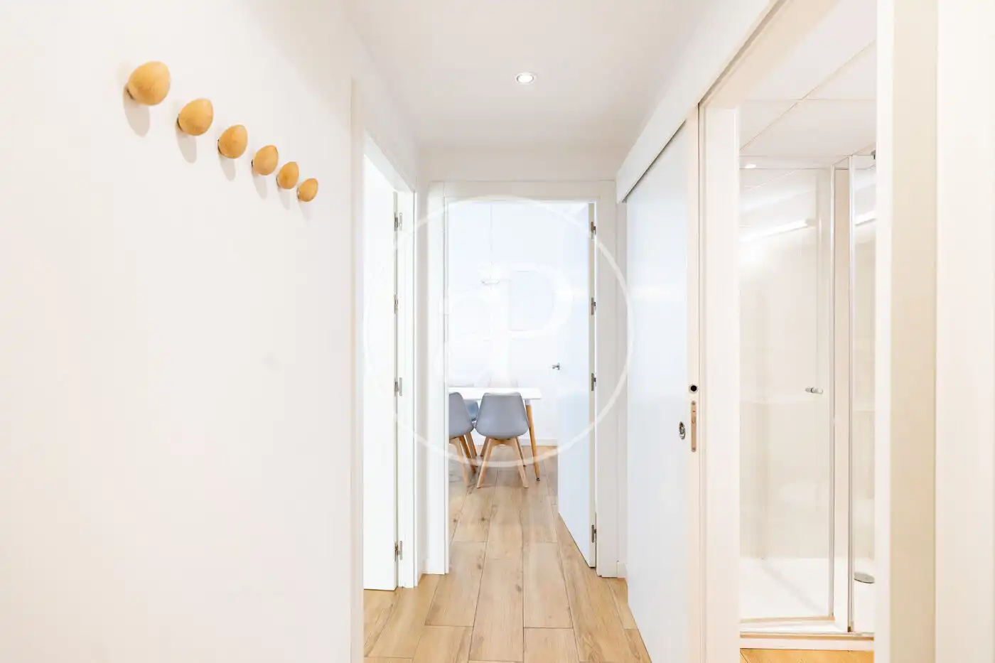 Wohnung zum Verkauf in Barcelona mit Klimaanlage, Heizung und Balkon