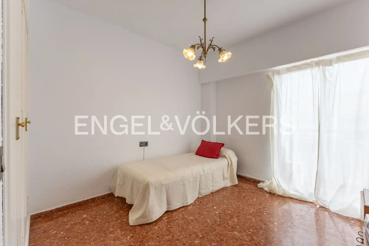 Habitación de Piso en venta en Valencia con Aire acondicionado, Calefacción y Balcón