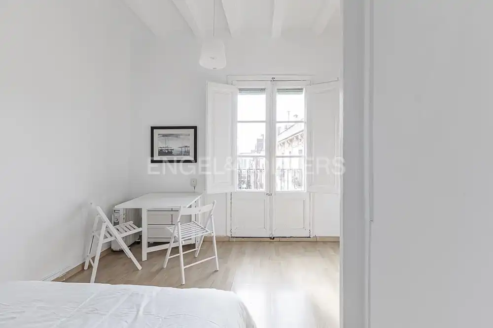 Schlafzimmer von Wohnung zur Miete in Barcelona mit Heizung, Parkett und Möbliert