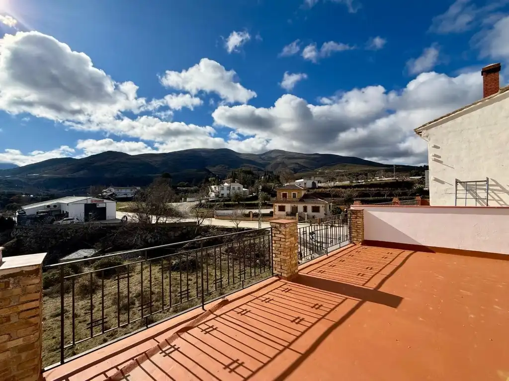 Vista exterior de Casa o xalet en venda en Játar amb Terrassa i Balcó