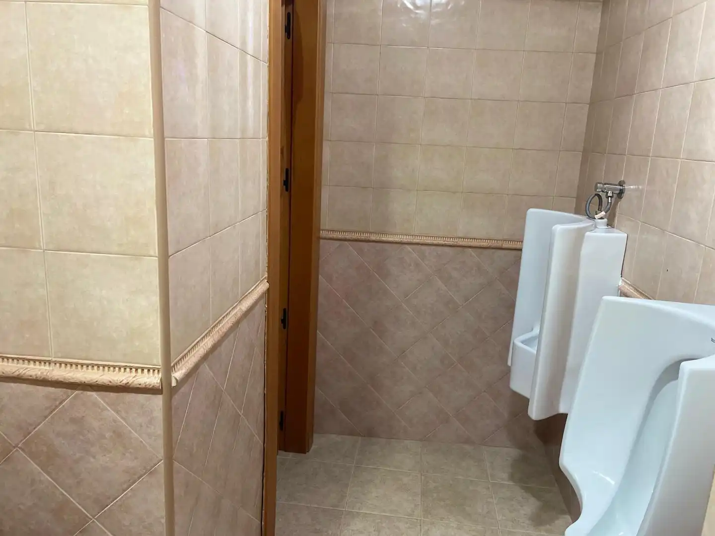 Bathroom of Houses for sale in Chimeneas  with Air Conditioner, Private garden and Terrace