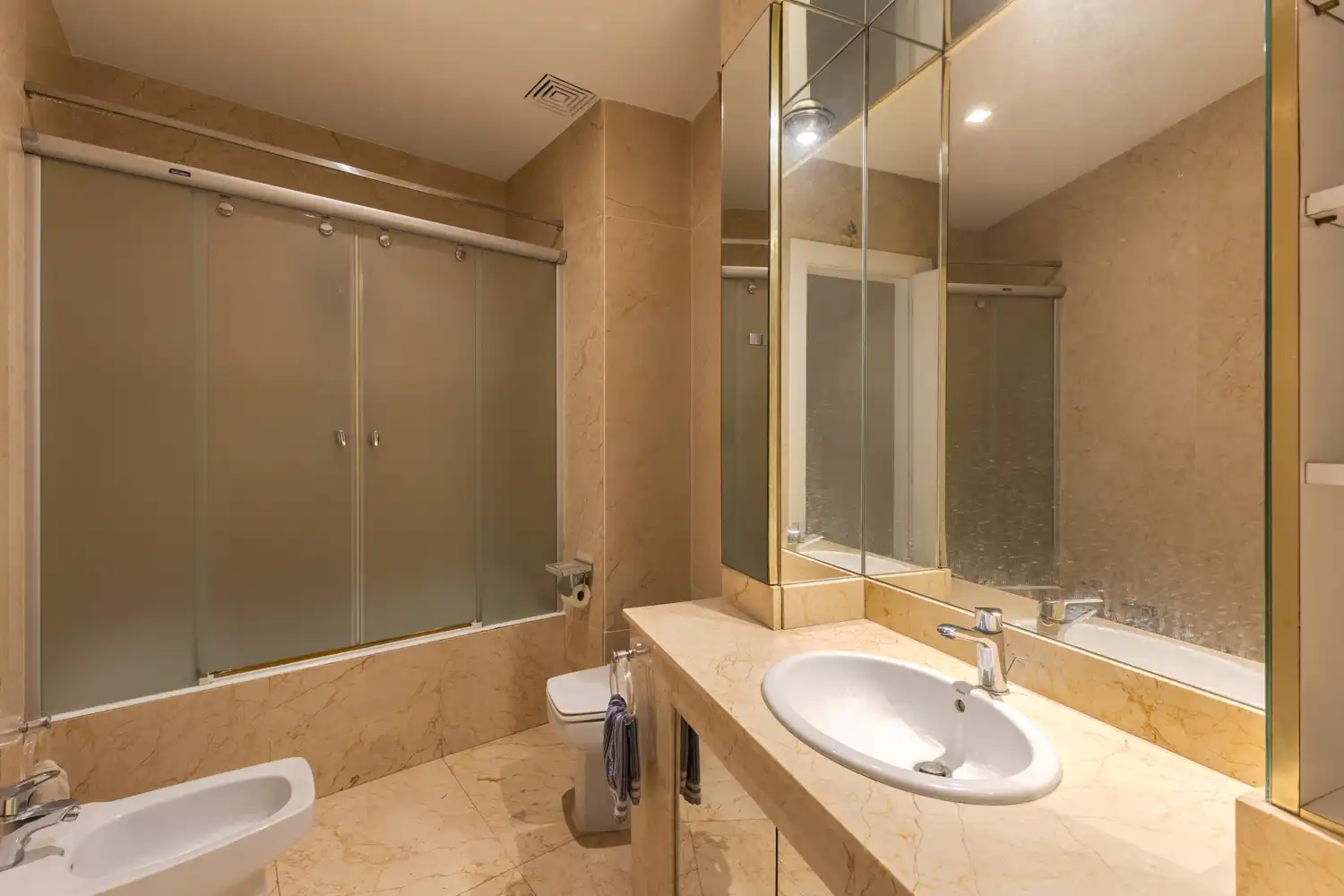 Baño de Piso en venta en Valencia con Aire acondicionado, Calefacción y Trastero