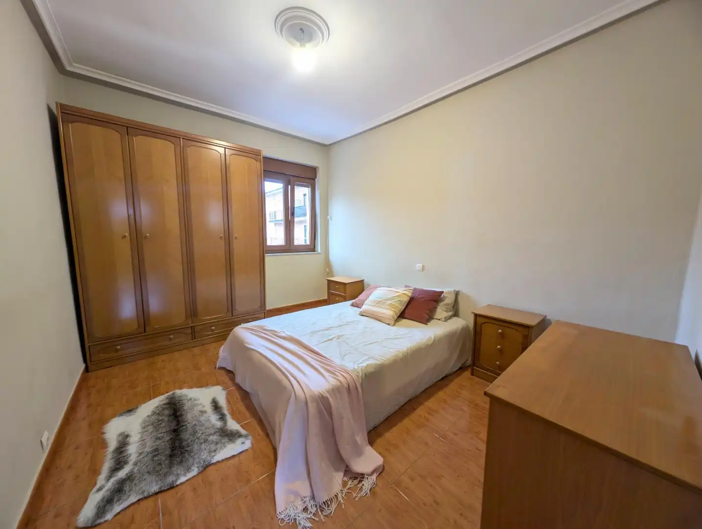 Habitación de Piso en venta en San Martín del Rey Aurelio con Calefacción, Trastero y Balcón