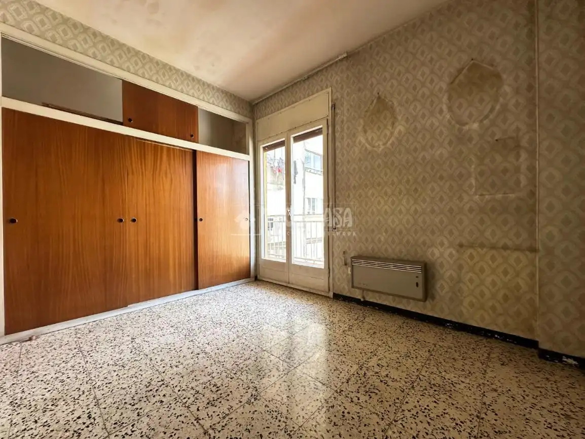 Schlafzimmer von Wohnung zum Verkauf in Barcelona mit Heizung und Balkon