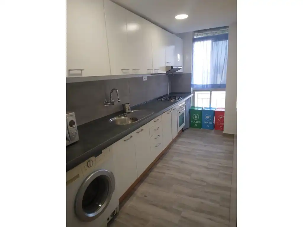 Flat with lift to rent in Calle Luz Casanova, imagen 4