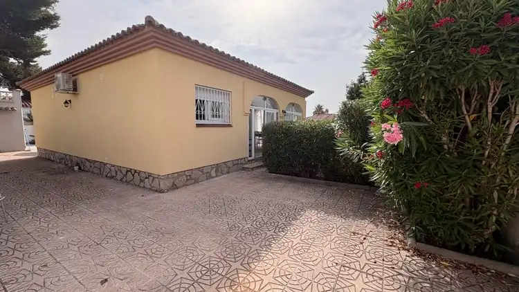 Chalet con piscina en venta en Miami Platja, imagen 17