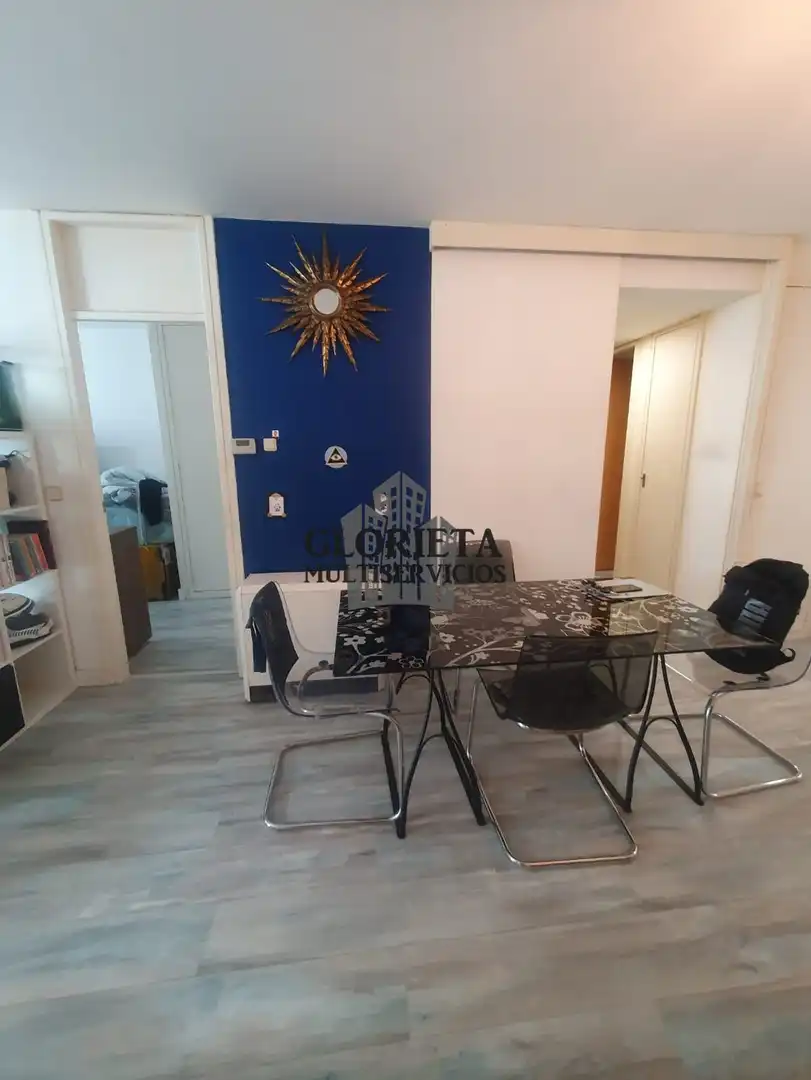 Comedor de Piso en venta en Vigo  con Calefacción, Trastero y Amueblado