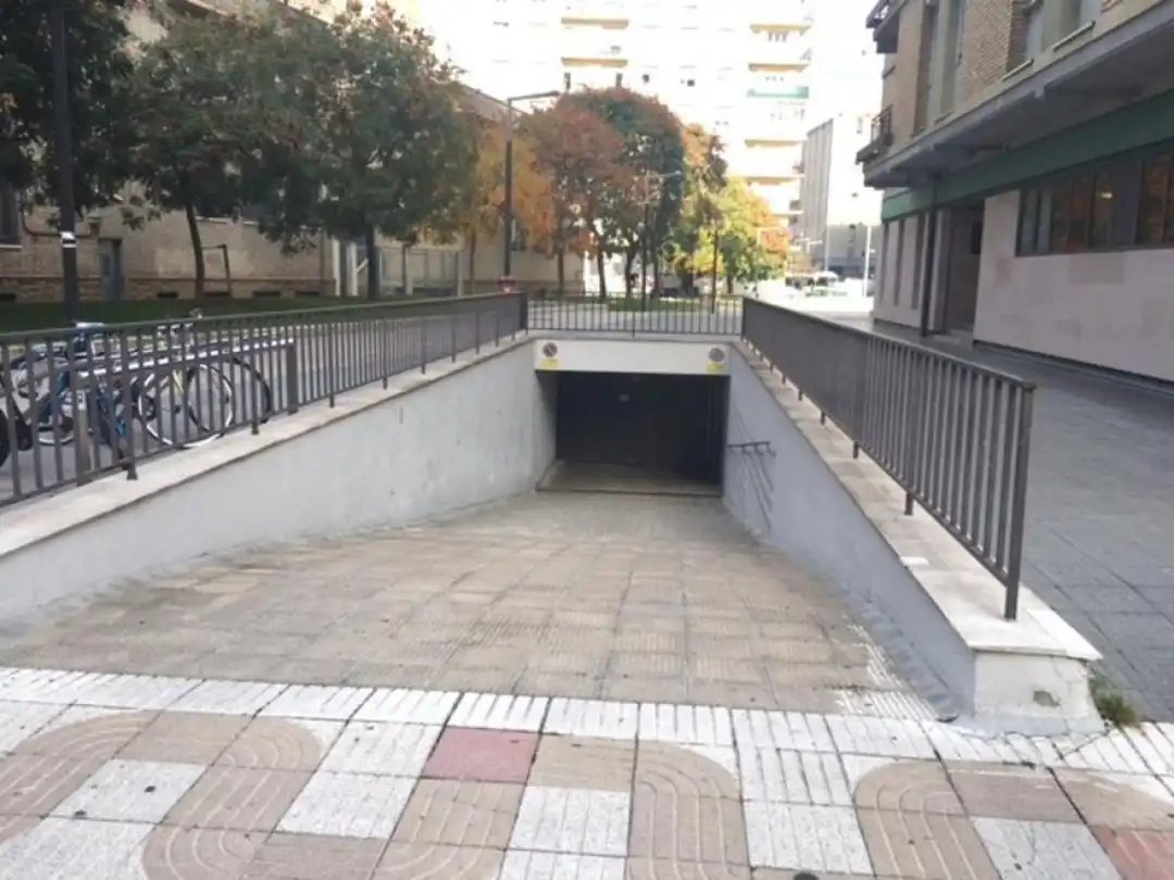 Parking de Garaje en venta en  Pamplona / Iruña