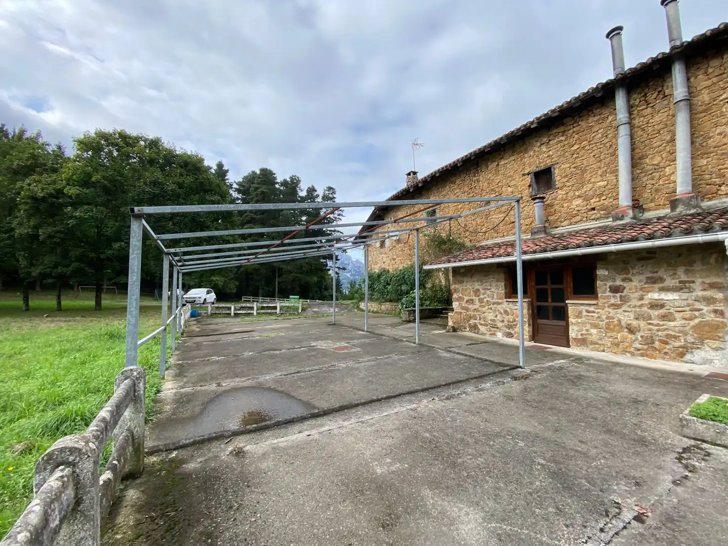 Vista exterior de Casa o xalet en venda en Durango amb Jardí privat