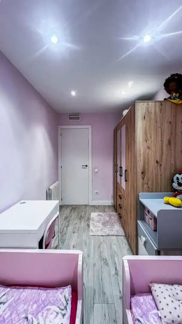 Schlafzimmer von Wohnung zum Verkauf in Mataró mit Klimaanlage und Balkon