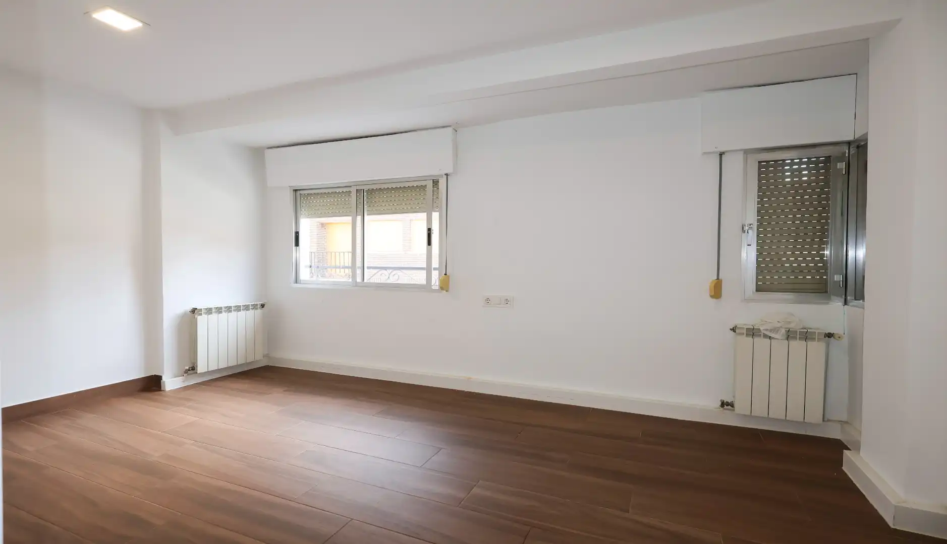 Wohnzimmer von Einfamilien-Reihenhaus zum Verkauf in Moraleja de Enmedio mit Terrasse und Balkon