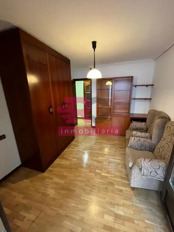 Sala de estar de Piso en venta en Salamanca con Calefacción y Parquet