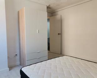 Bedroom of Flat to share in  Valencia Capital  with Air Conditioner, Heating and Furnished