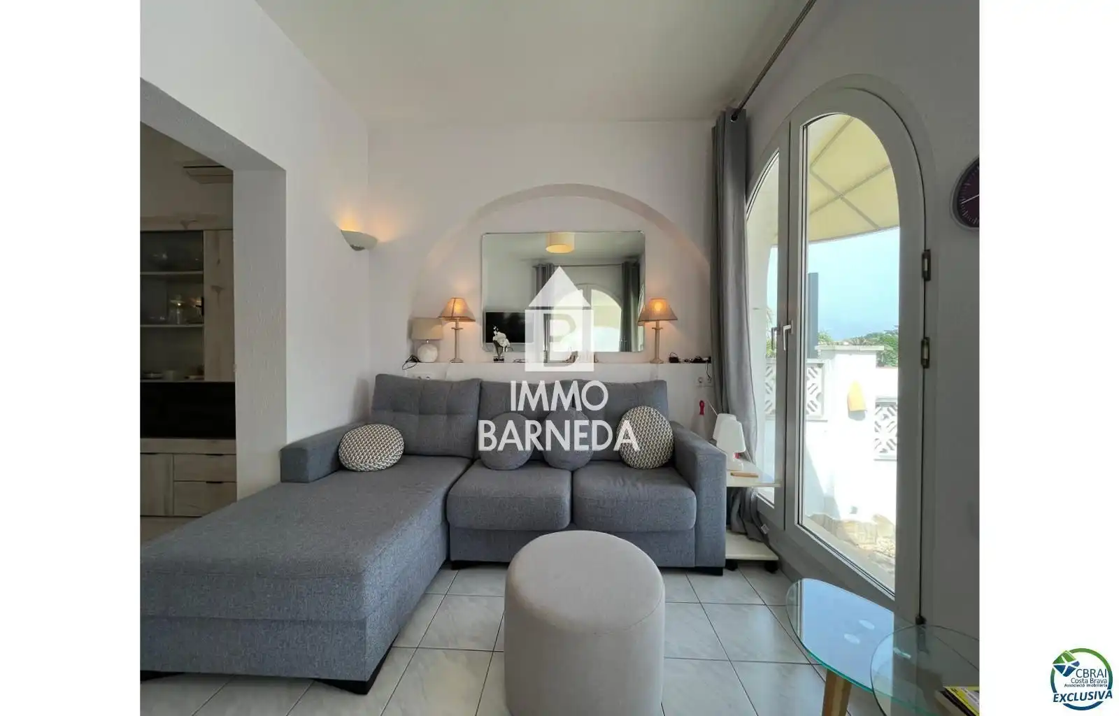 Sala d'estar de Casa o xalet en venda en Empuriabrava amb Calefacció, Jardí privat i Terrassa
