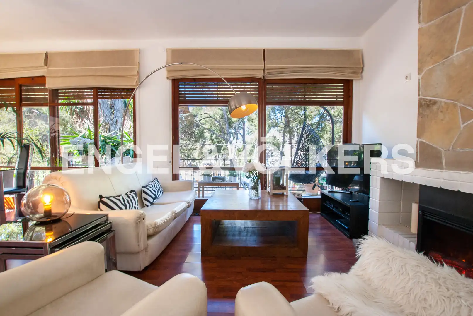 Sala d'estar de Casa o xalet en venda en Salou amb Aire condicionat, Jardí privat i Parquet