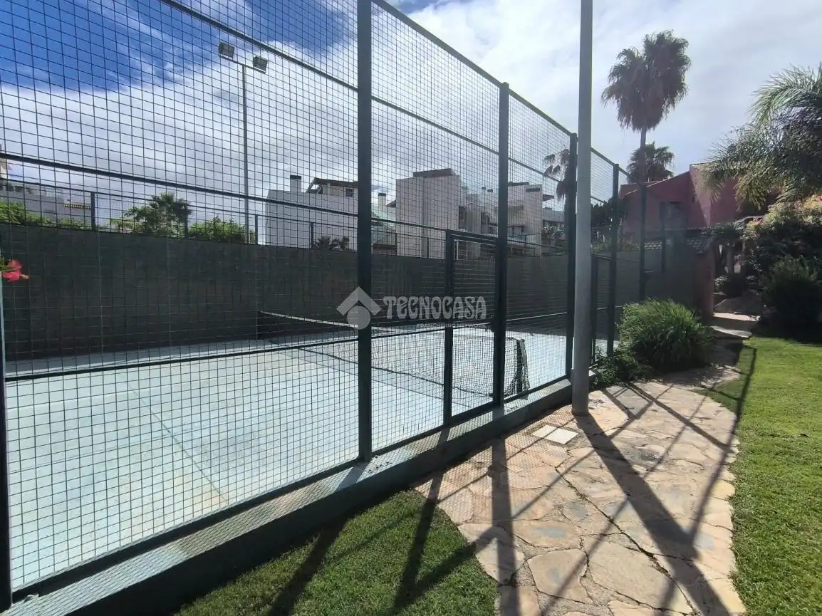 Detached homes for rent in Calle Abrego, Centro