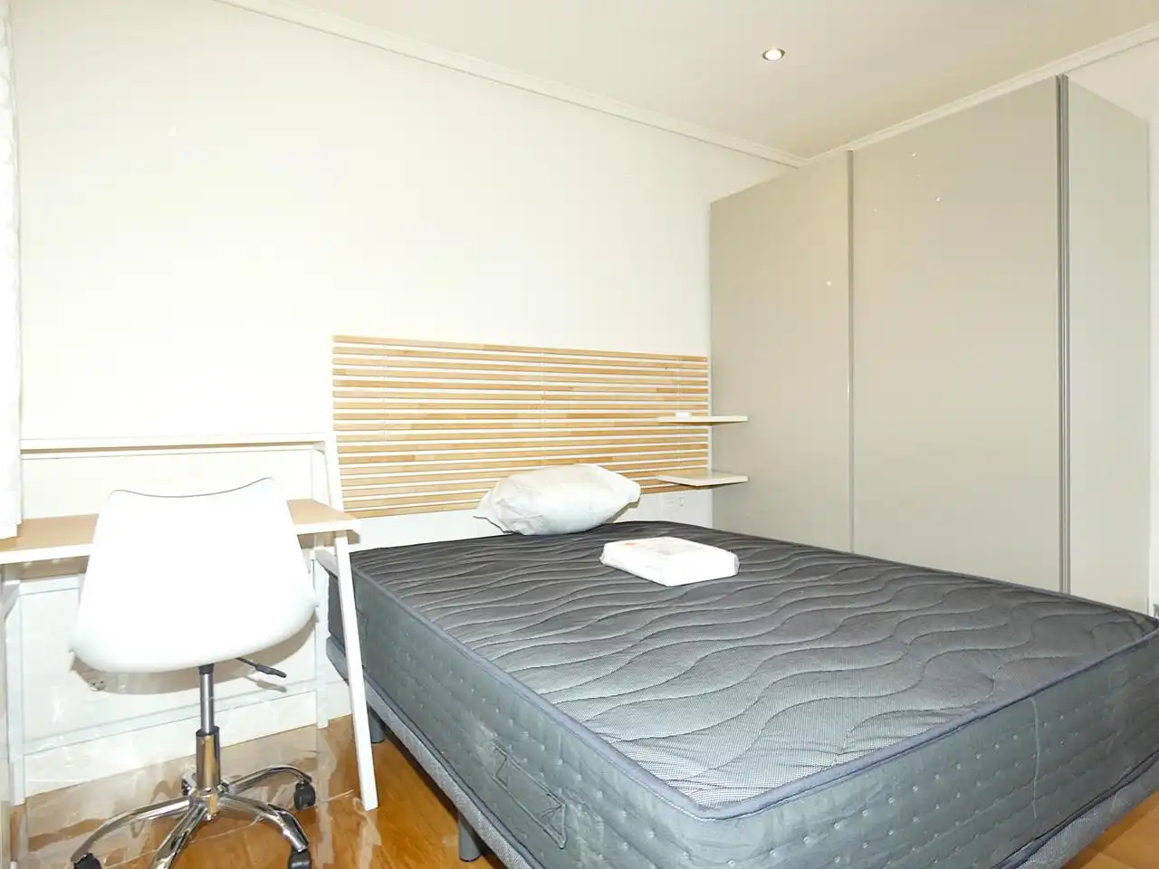 Dormitori de Pis per a compartir en Barakaldo  amb Calefacció i Moblat