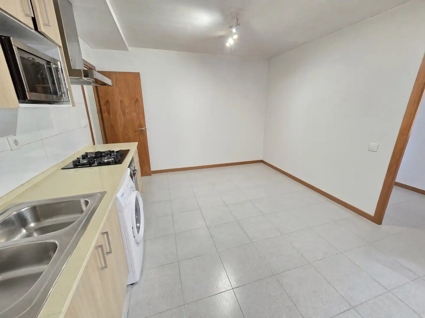 Cuina de Pis en venda en Badalona amb Aire condicionat, Calefacció i Forn