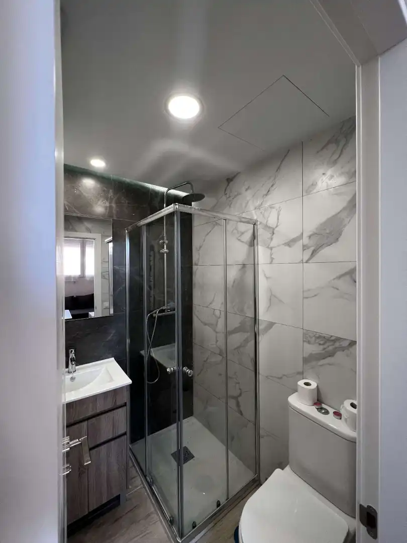Baño de Estudio para compartir en  Madrid Capital con Aire acondicionado, Calefacción y Terraza
