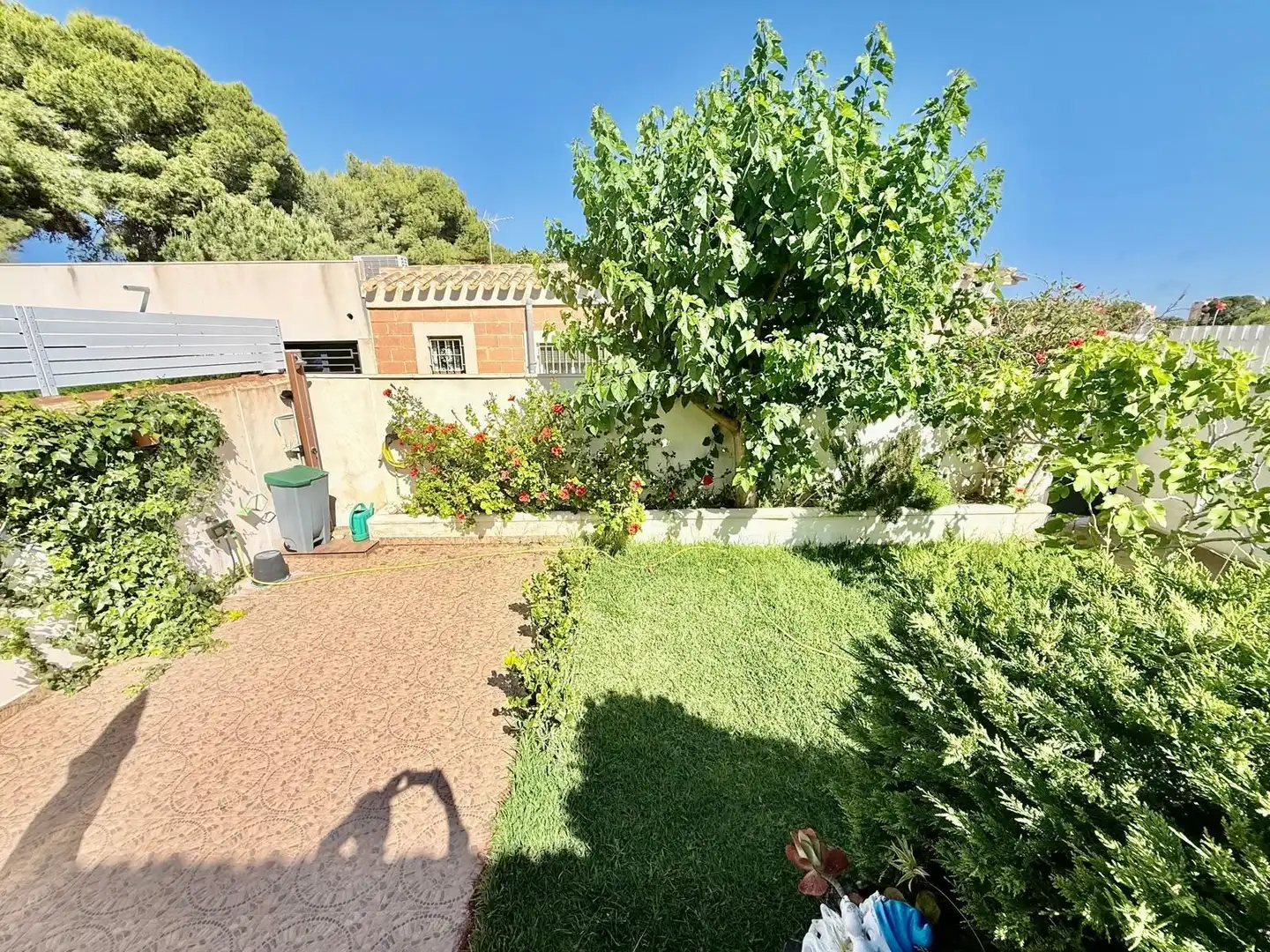 Jardí de Casa o xalet en venda en Orihuela amb Aire condicionat, Jardí privat i Terrassa