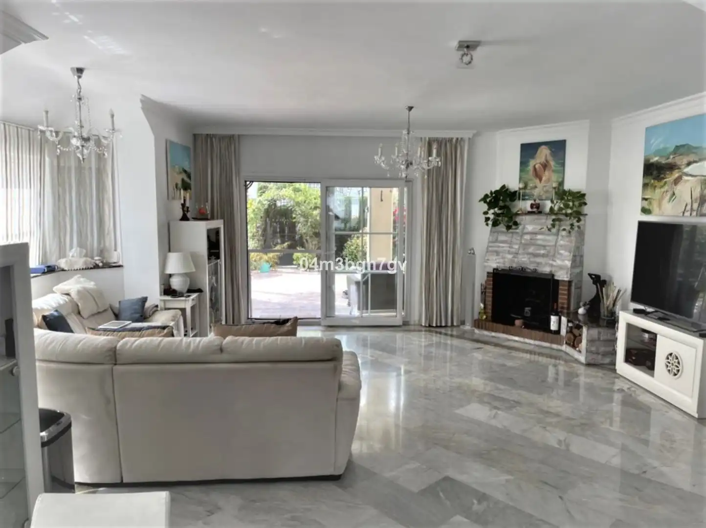 Detached house with pool for sale in Avenida de las Golondrinas, imagen 4