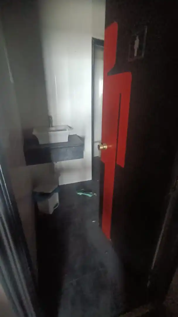 Baño de Local en venta en Tres Cantos