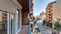 Exterior view of Flat for sale in  Barcelona Capital  with Air Conditioner, Terrace and Balcony