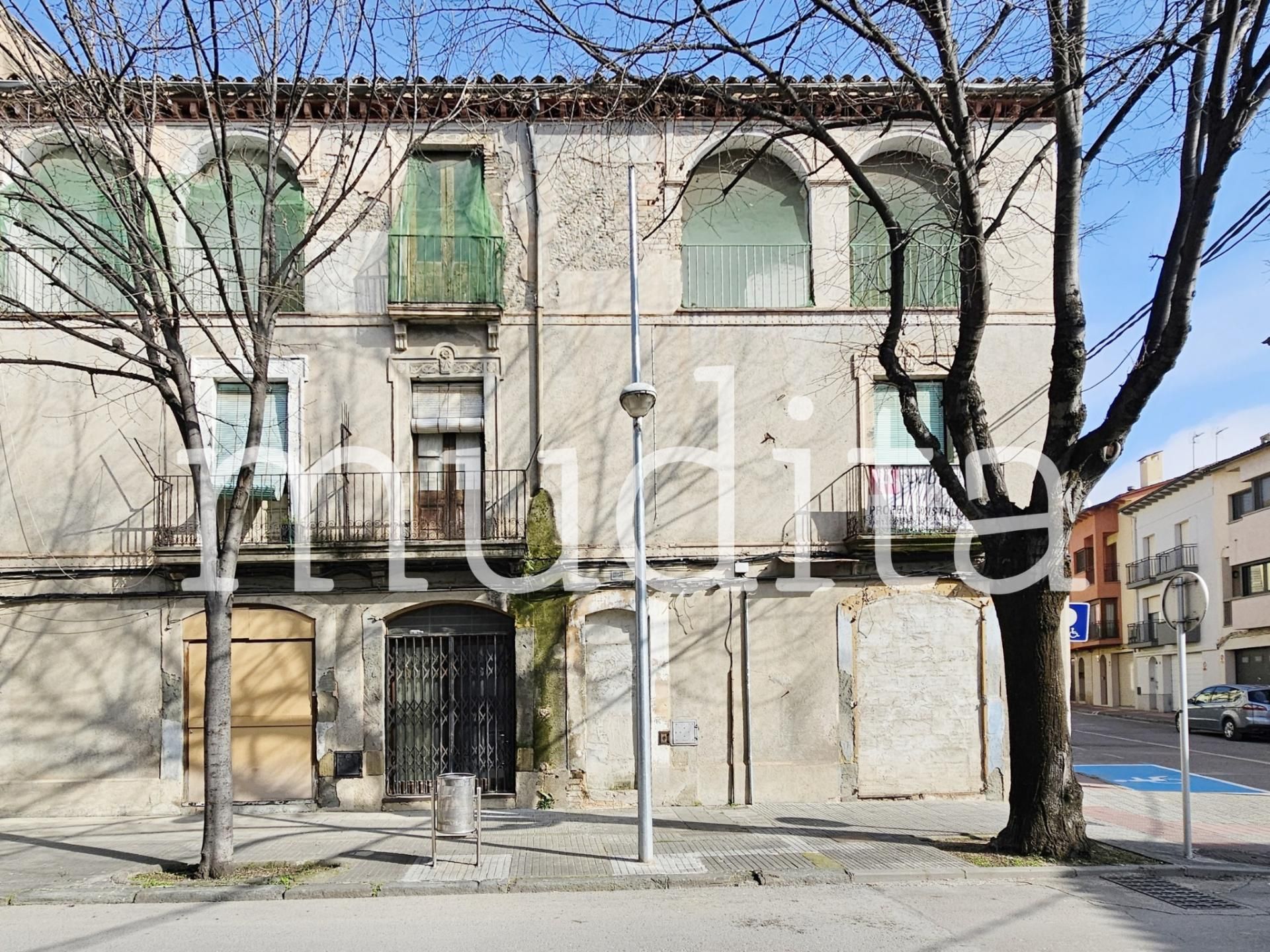 Building for sale in Manlleu