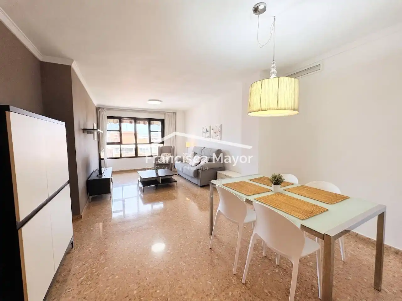 Sala de estar de Piso en venta en Valencia con Aire acondicionado, Amueblado y Piscina comunitaria