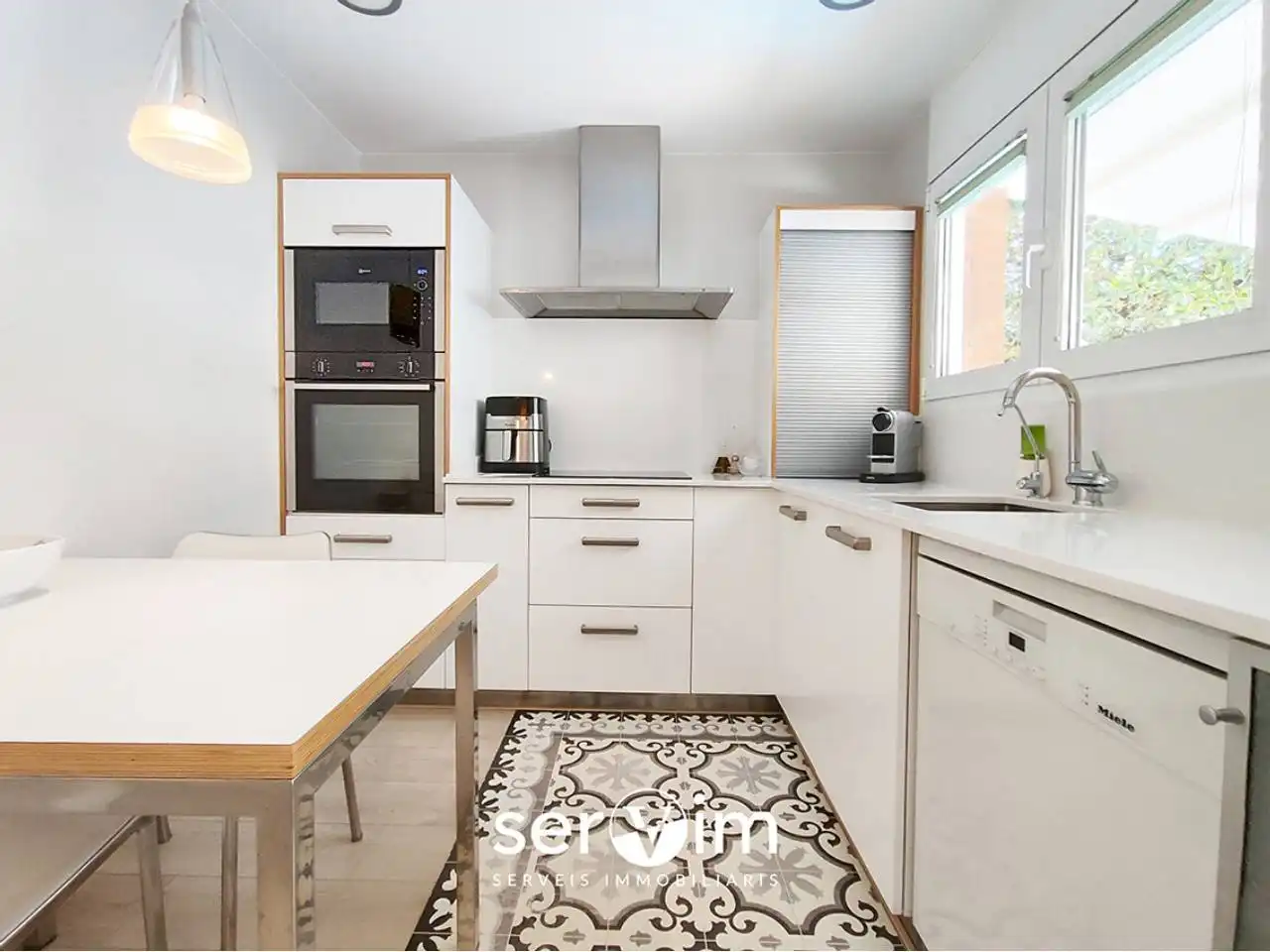 Cocina de Casa adosada en venta en Girona con Aire acondicionado, Calefacción y Jardín privado