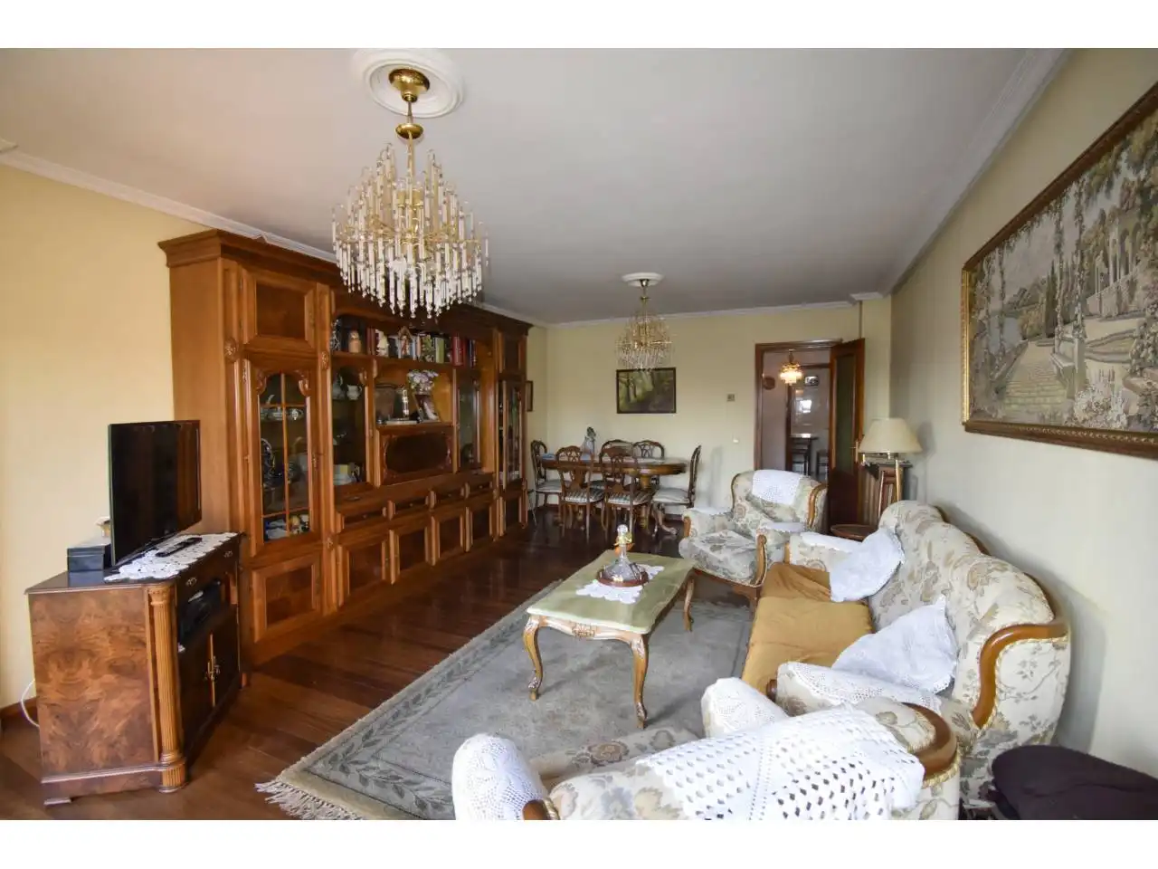 Sala de estar de Piso en venta en León Capital  con Calefacción, Parquet y Terraza