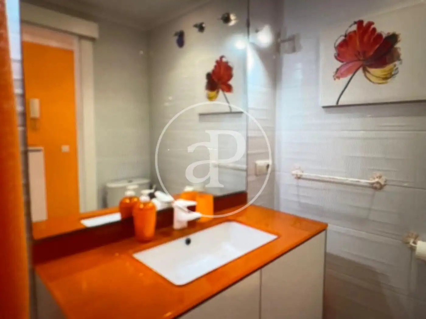 Baño de Ático en venta en Oropesa del Mar / Orpesa con Aire acondicionado, Calefacción y Jardín privado