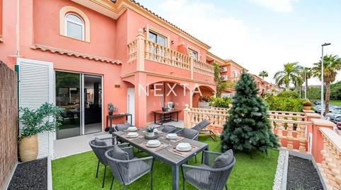 Foto 3 de Casa adosada en venda a Avenida de Bruselas, Playa del Duque, Adeje