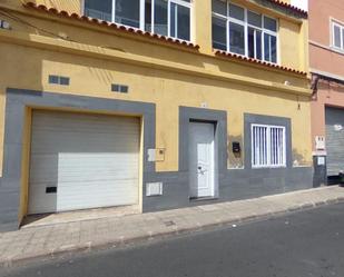 Vista exterior de Casa o xalet en venda en Telde amb Balcó