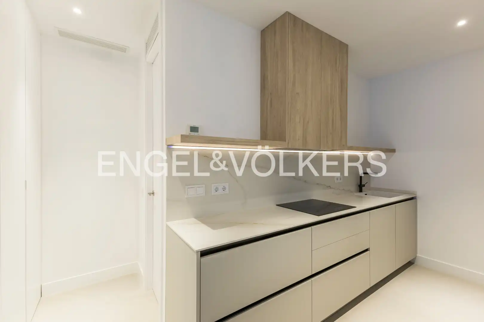 Cocina de Piso de alquiler en Madrid con Aire acondicionado, Calefacción y Amueblado