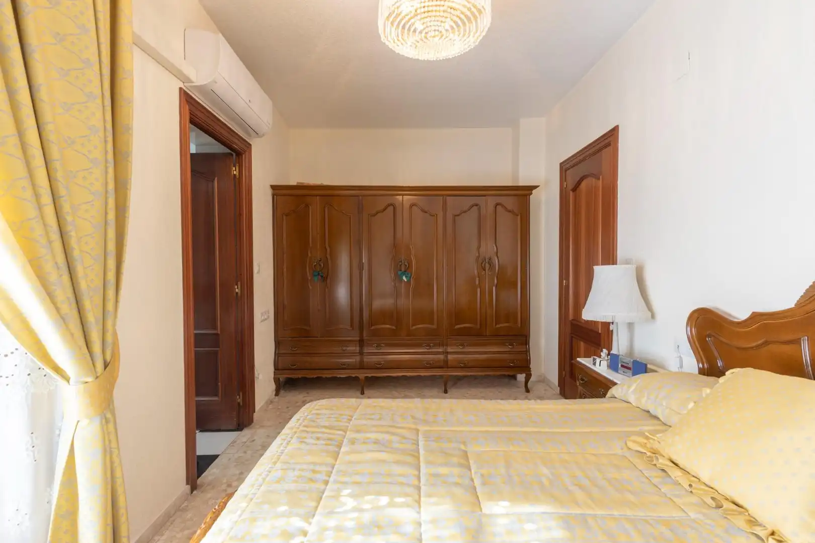 Bedroom of Houses for sale in Granada