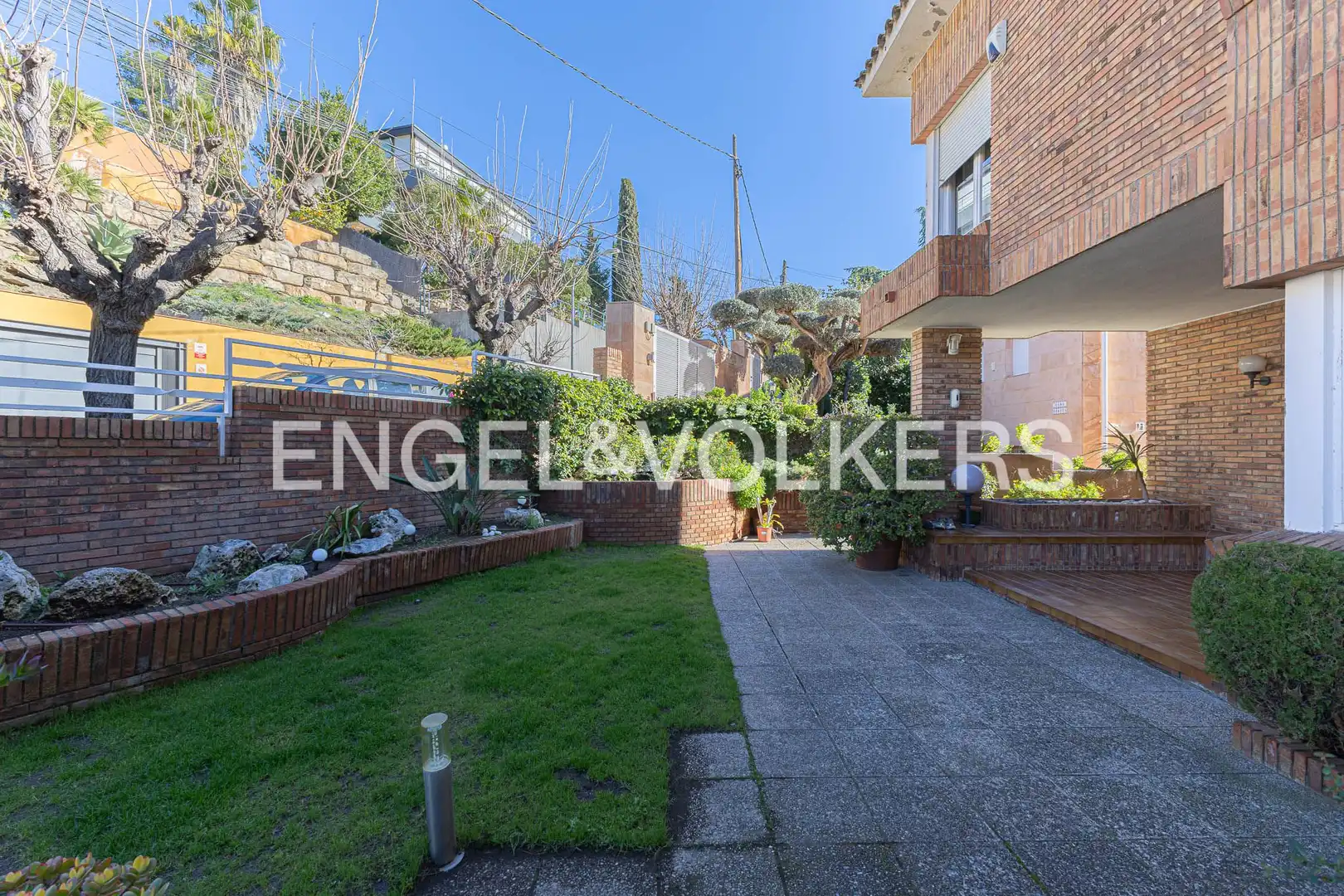Vista exterior de Casa o chalet en venta en Sant Just Desvern con Aire acondicionado, Calefacción y Jardín privado