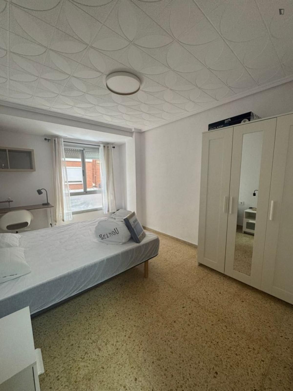 Habitación de Apartamento para compartir en Mislata con Amueblado, Horno y Lavadora