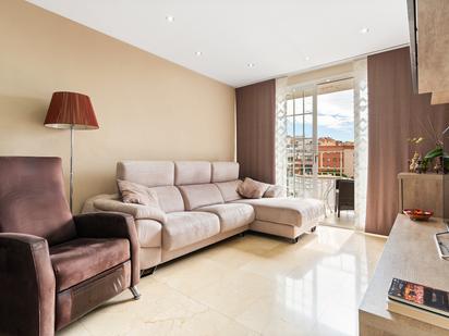 Living room of Flat for sale in Santa Coloma de Gramenet  with Air Conditioner and Balcony