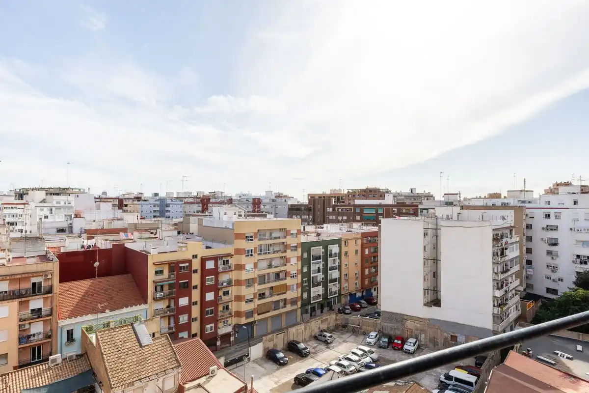 Vista exterior de Piso en venta en Valencia con Calefacción