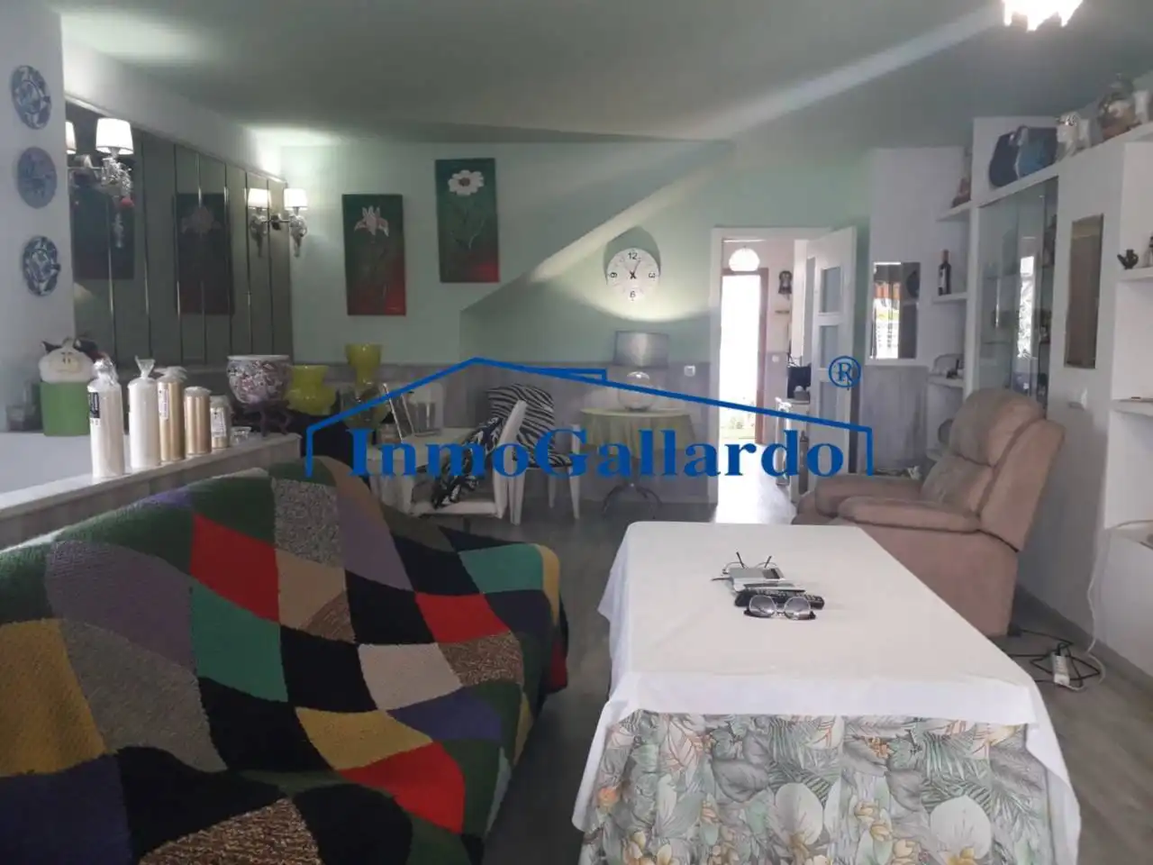 Sala d'estar de Casa o xalet en venda en Málaga amb Aire condicionat, Terrassa i Piscina comunitària