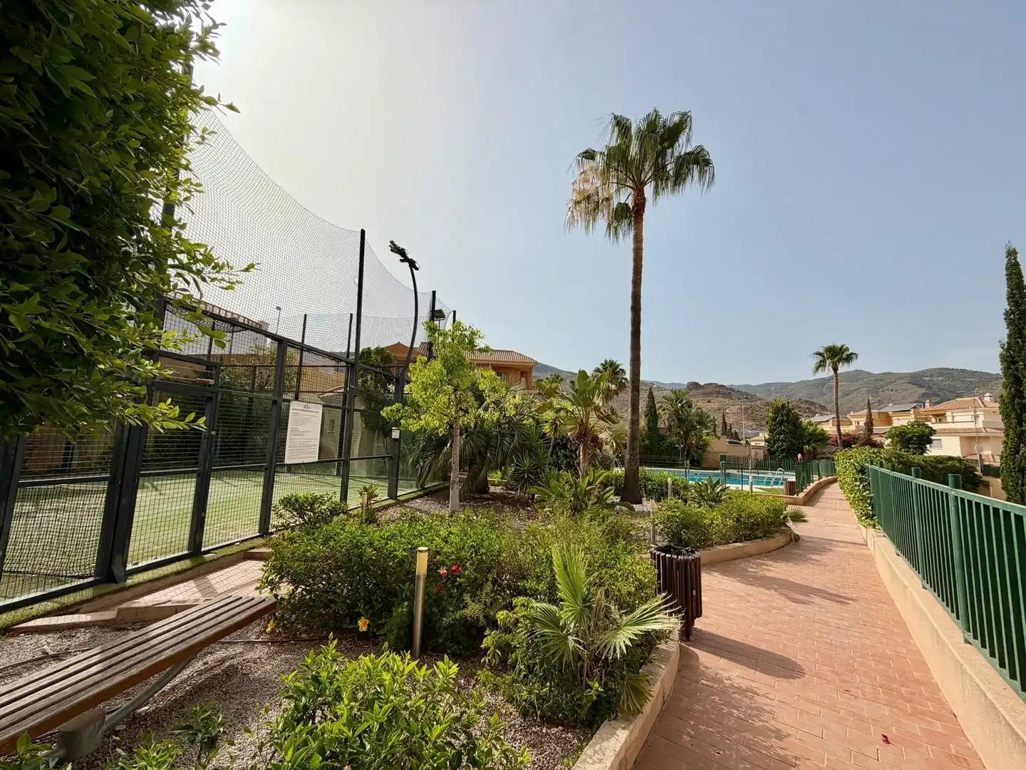 Vista exterior de Casa adosada en venda en Vícar amb Terrassa, Traster i Piscina comunitària