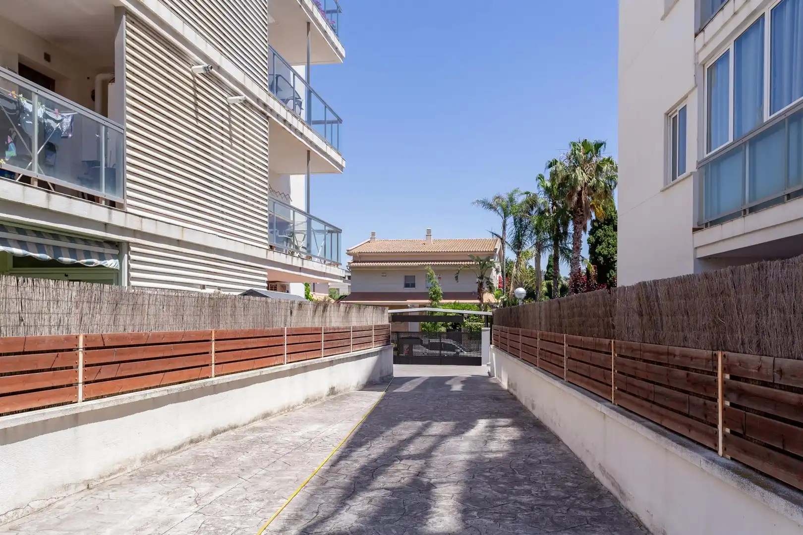 Vista exterior de Àtic en venda en Salou amb Aire condicionat, Calefacció i Jardí privat