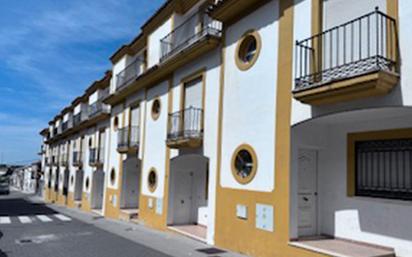 Vista exterior de Casa o xalet en venda en Torreperogil amb Terrassa