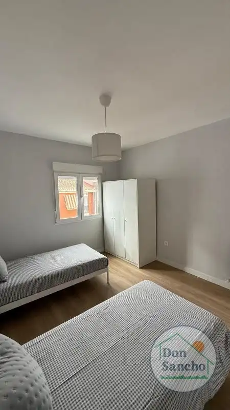 Habitación de Piso en venta en Valladolid con Calefacción