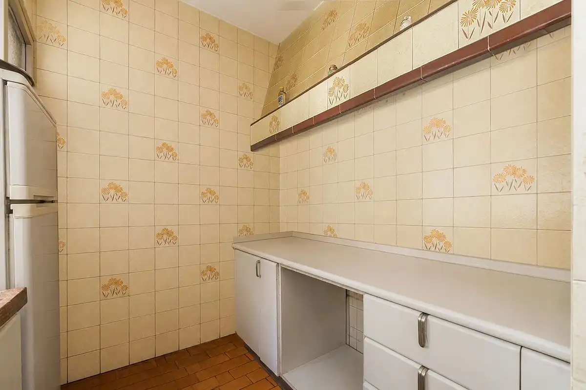 Kitchen of Flat for sale in Sevilla  with Heating, Terrace and Balcony