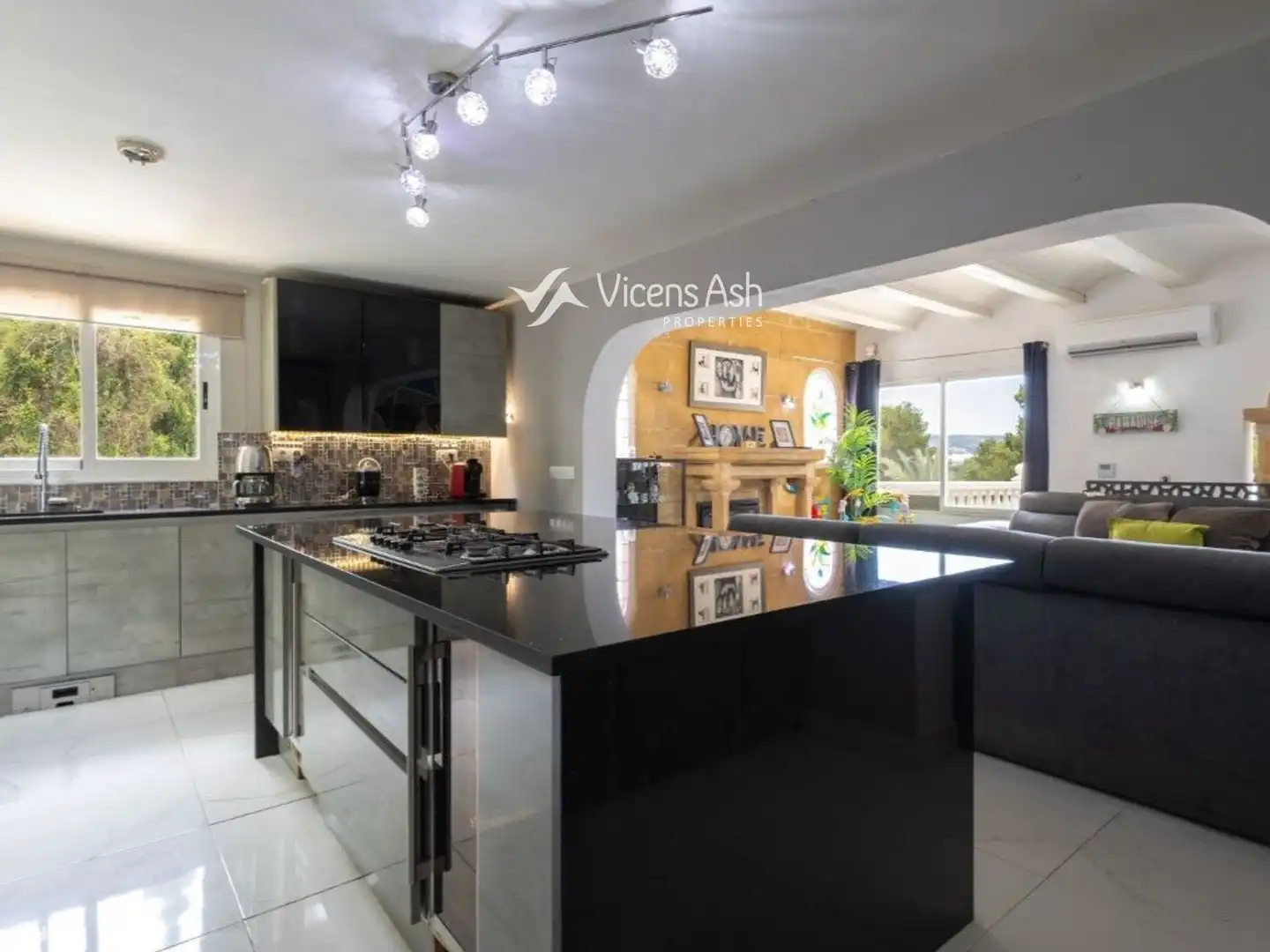 Kitchen of Houses for sale in Jávea / Xàbia  with Air Conditioner, Terrace and Storage room