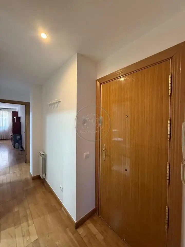 Apartamento en venta en Madrid con Calefacción y Amueblado