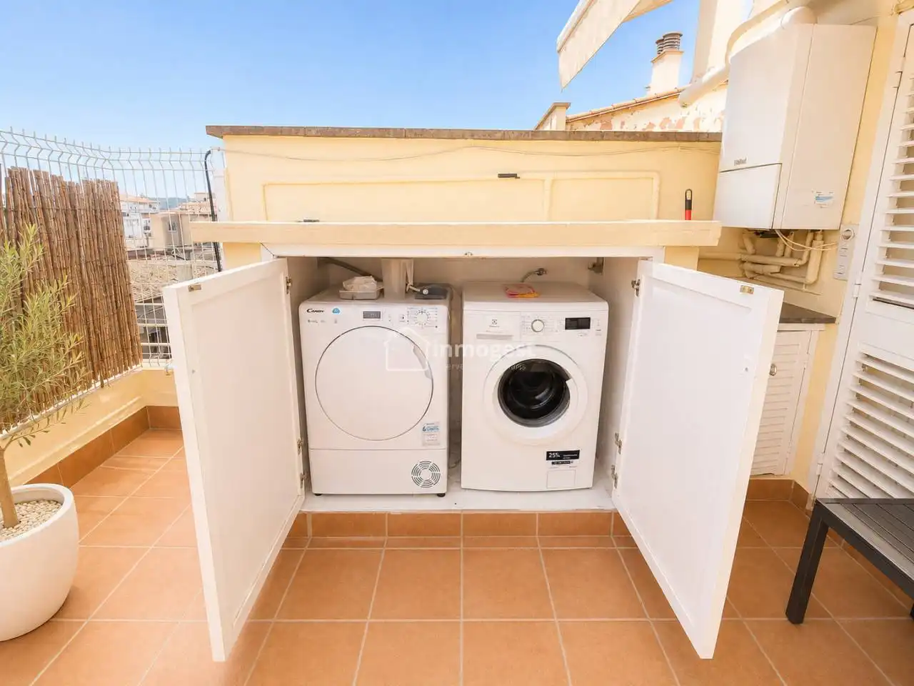Cocina de Ático en venta en Salt con Calefacción y Terraza